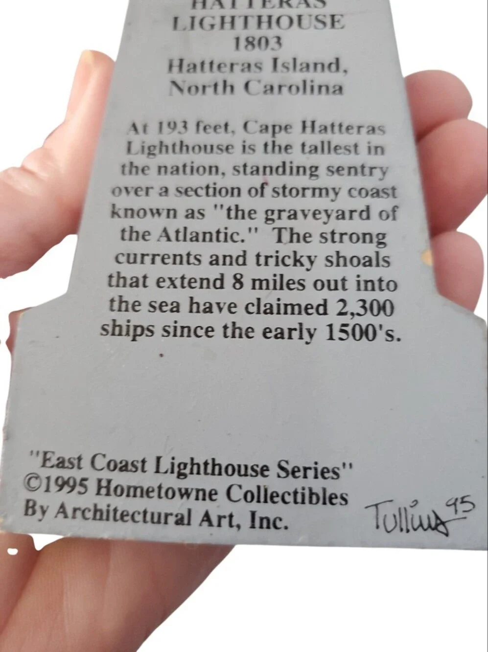 Hometowne Collectibles Cape Hatteras Lighthouse And Hank's Market Tulluis 1995